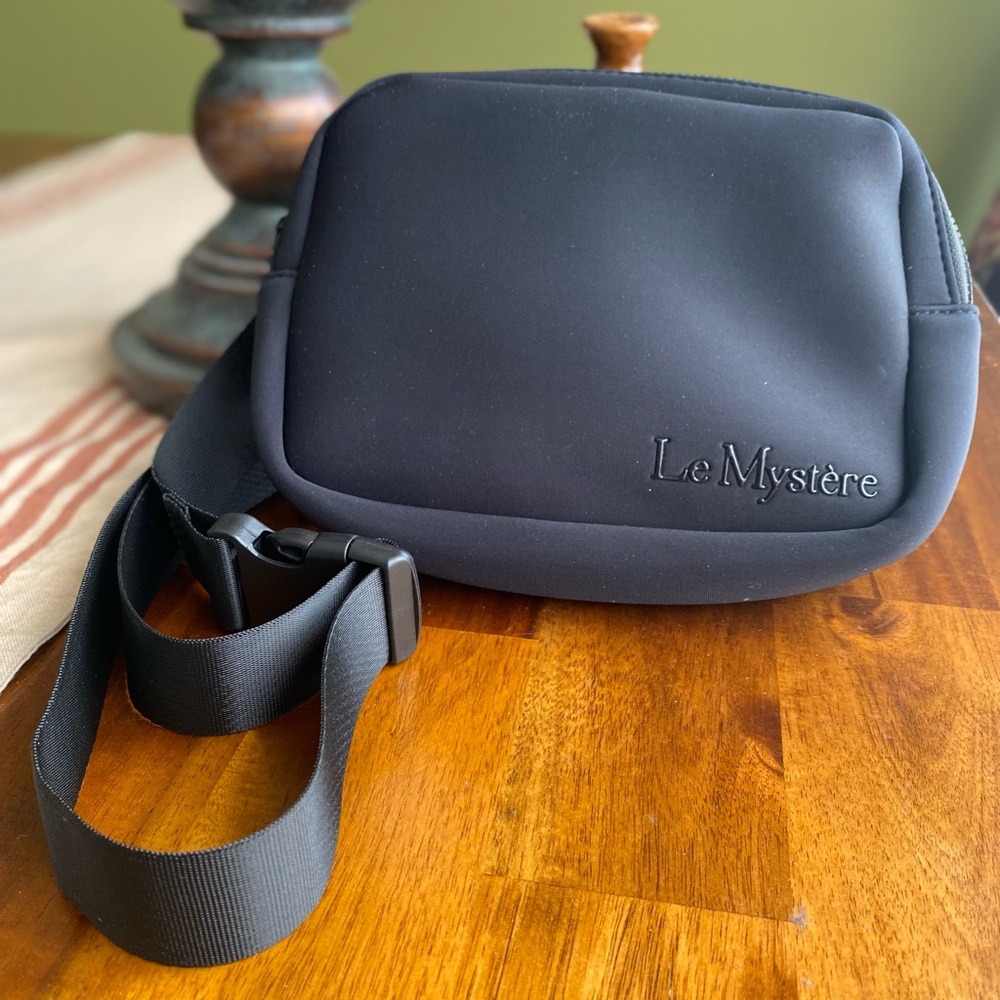 EUC Le Mystere Waist/Belt Bag